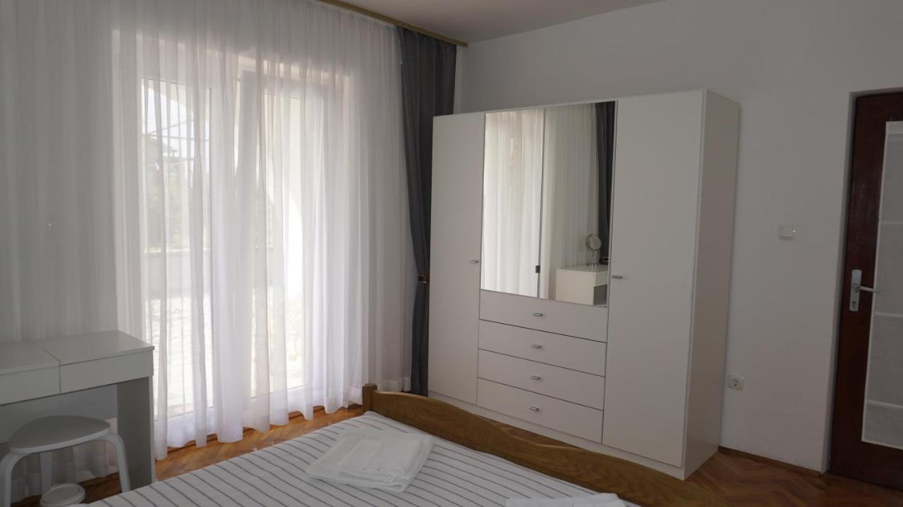 Apartment Zuza Krk Крк Экстерьер фото