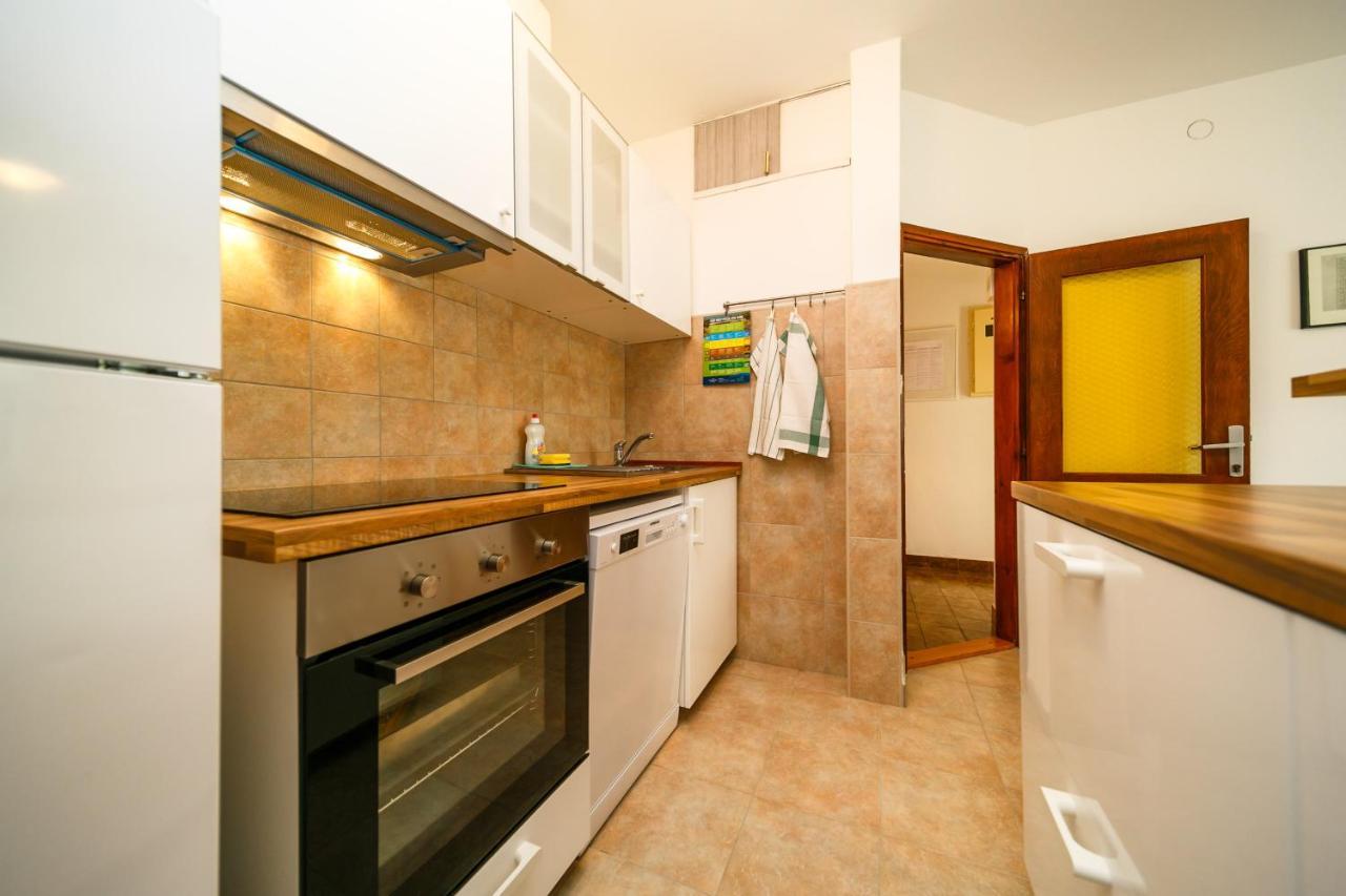 Apartment Zuza Krk Крк Экстерьер фото