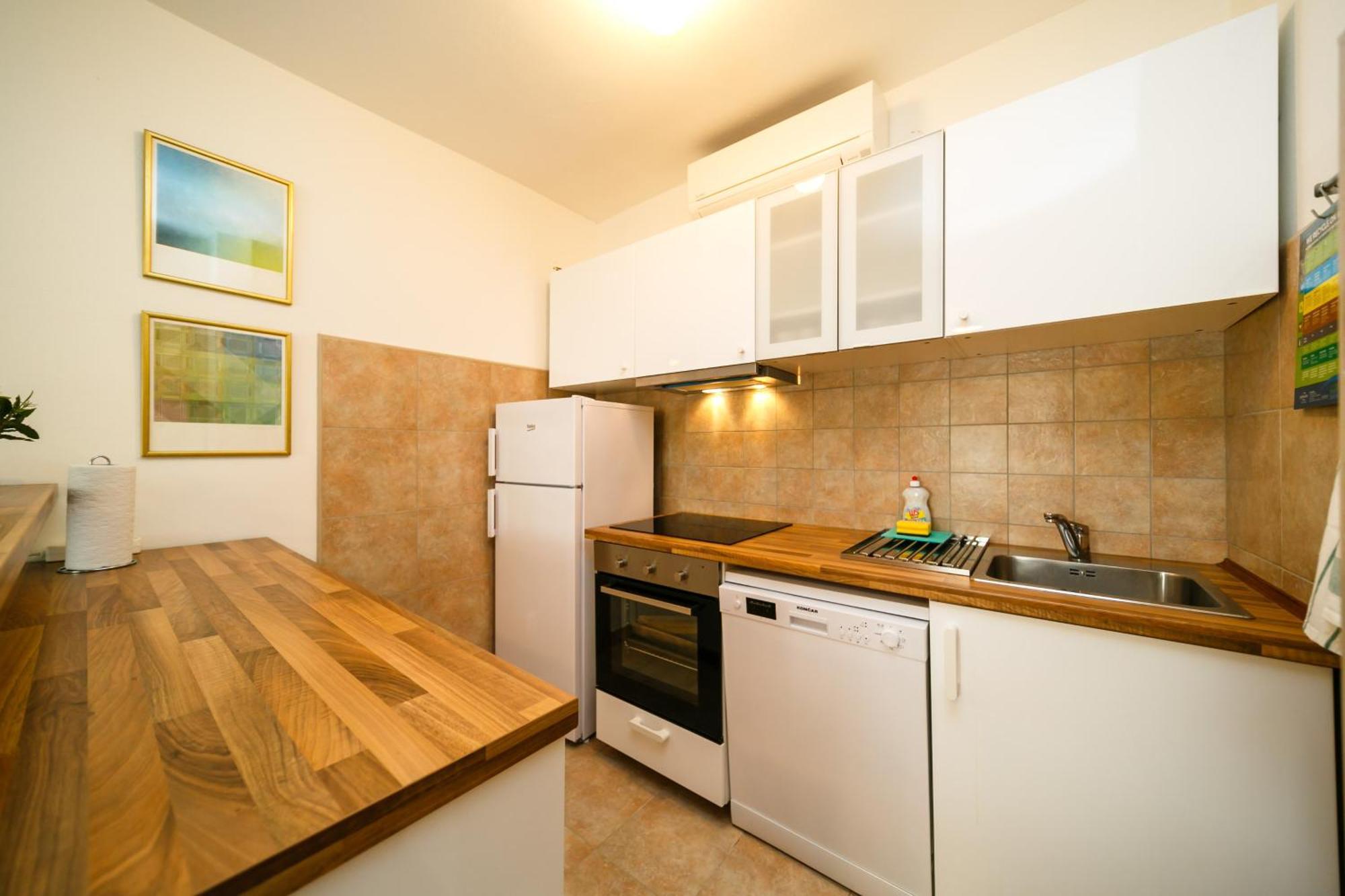 Apartment Zuza Krk Крк Экстерьер фото